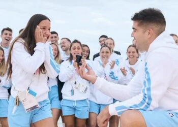 «Donde surgió todo»: La emotiva pedida de mano de dos jugadores olímpicos en París