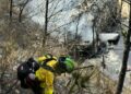 Estabilizado el incendio en un paraje de Mijas provocado por un autobús en llamas