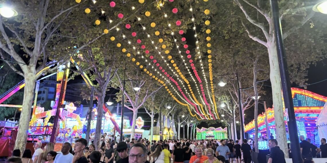 Roban a El Vuelo de Las Libélulas en la Feria de Arroyo de la Miel: «Nos habéis roto, pero seguiremos»