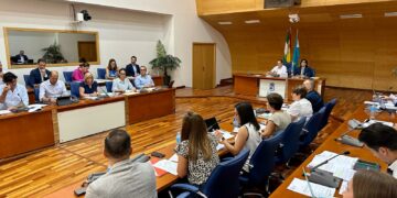 El Ayuntamiento de Fuengirola declarará las calles de acceso restringido como zonas de bajas emisiones