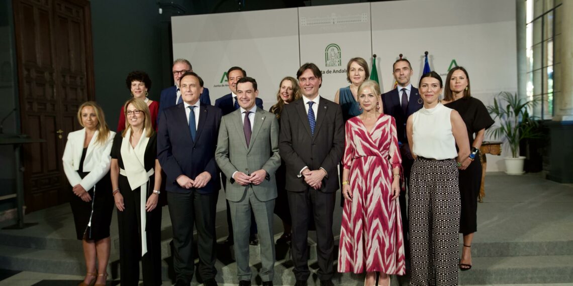 Moreno defiende que la Junta está «construyendo el mejor presente y futuro para las universidades públicas de Andalucía»