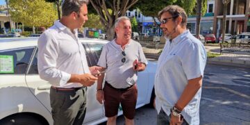 Mijas refuerza la línea de autobuses que une distintos puntos de la costa del municipio con Fuengirola