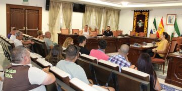 El Ayuntamiento de Mijas y la Junta de Festejos acuerdan realizar una consulta popular para elegir la fecha de la feria del pueblo