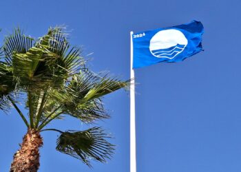 Torremolinos iza por primera vez la Bandera Azul en las playas de Playamar y Bajondillo y renueva la de Los Álamos