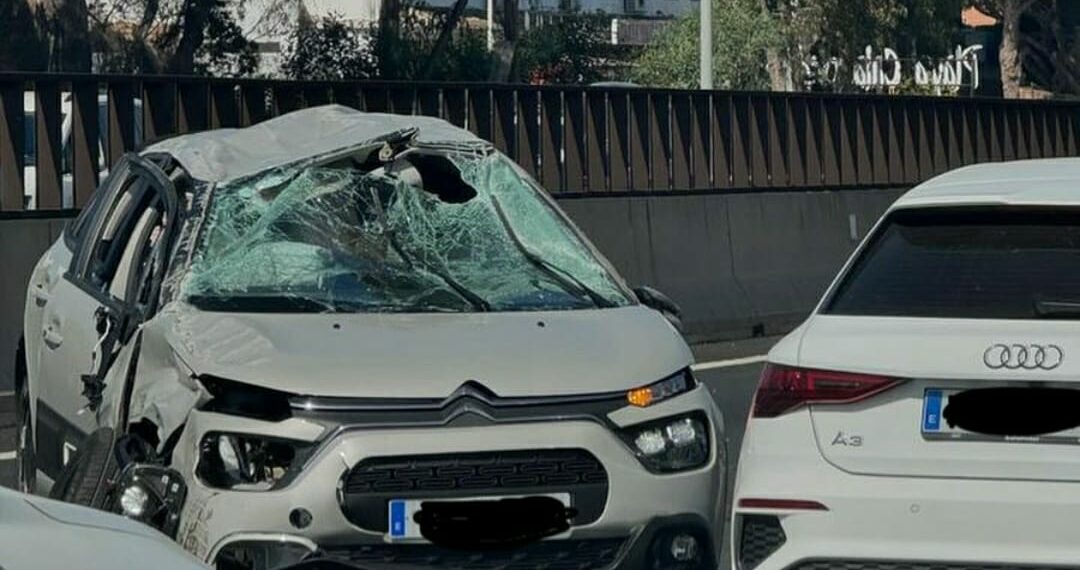 Un accidente en la Cala de Mijas se salda con cuatro personas heridas