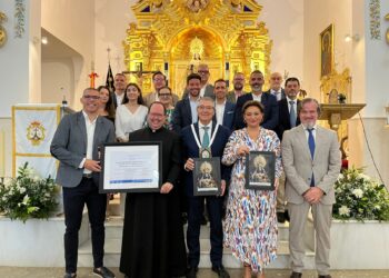 La Procesión de la Virgen del Carmen de la Carihuela recibe el título de Fiesta de Singularidad Turística de la Diputación