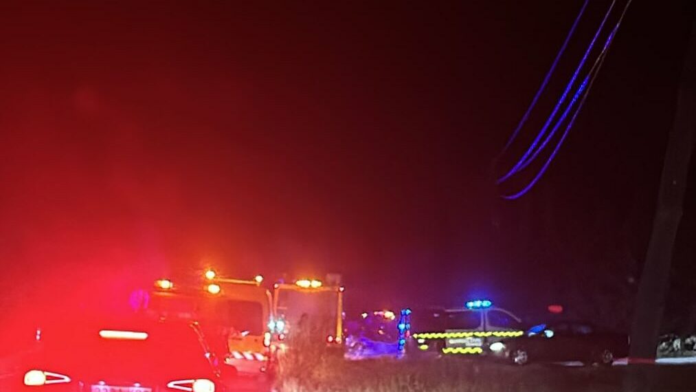 Al menos tres heridos en una colisión frontal en la carretera de acceso a Secadero