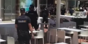 La policía acordona el Hotel Guadalpín ante un posible desalojo de sus instalaciones