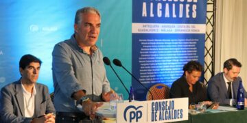 Bendodo, sobre la reunión del tren litoral: «No podemos permitir que sea de postureo»