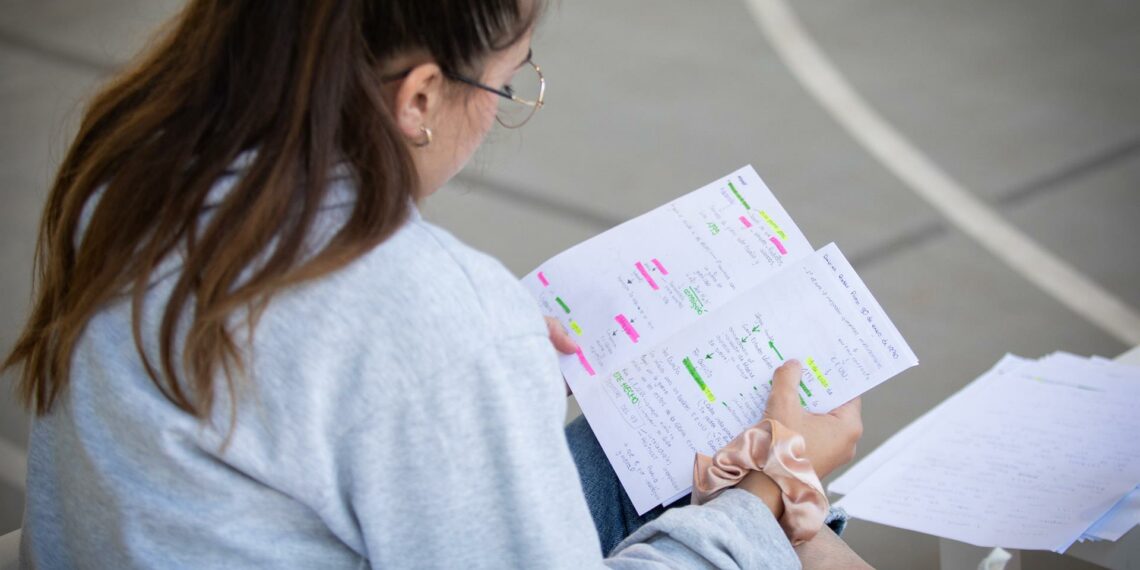 Más de 13.000 estudiantes andaluces se presentan a partir de este martes a la EvAU extraordinaria