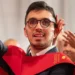 El inspirador discurso de un joven que sufrió un tumor cerebral y que ahora se ha graduado en Psicología