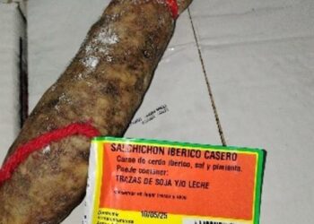 La Junta ordena retirar del mercado un lote de salchichón ibérico tras detectar listeria