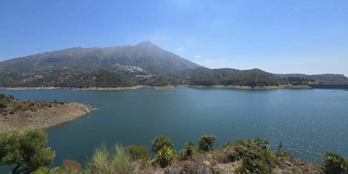 El embalse de la Costa del Sol afronta con comodidad agosto a un 59% de capacidad