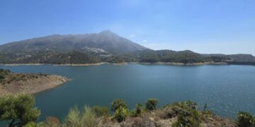 El embalse de la Costa del Sol afronta con comodidad agosto a un 59% de capacidad