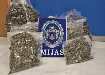 Detenido en Mijas un hombre con 18 kilos de marihuana en su vehículo