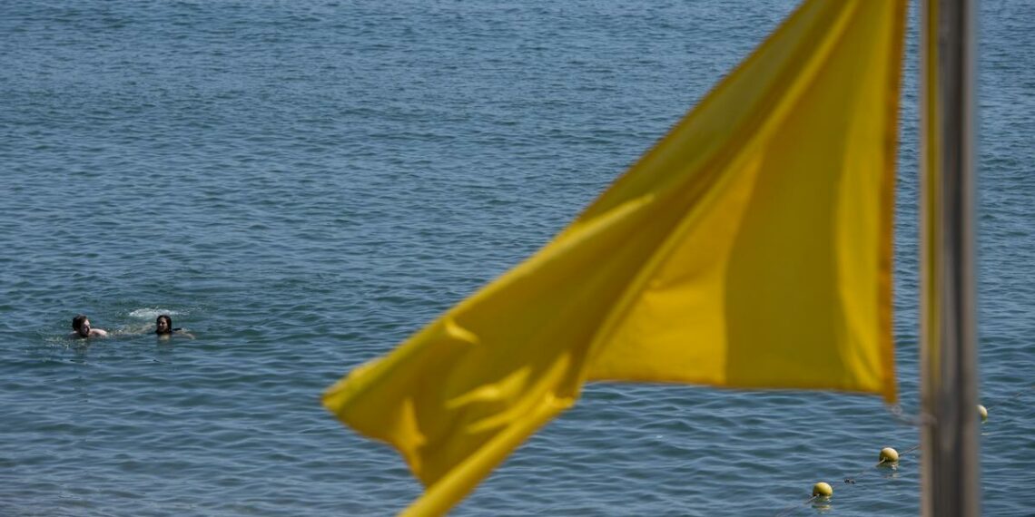 Bandera amarilla en la Costa del Sol por fuerte oleaje