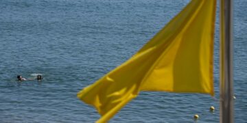 Bandera amarilla en la Costa del Sol por fuerte oleaje