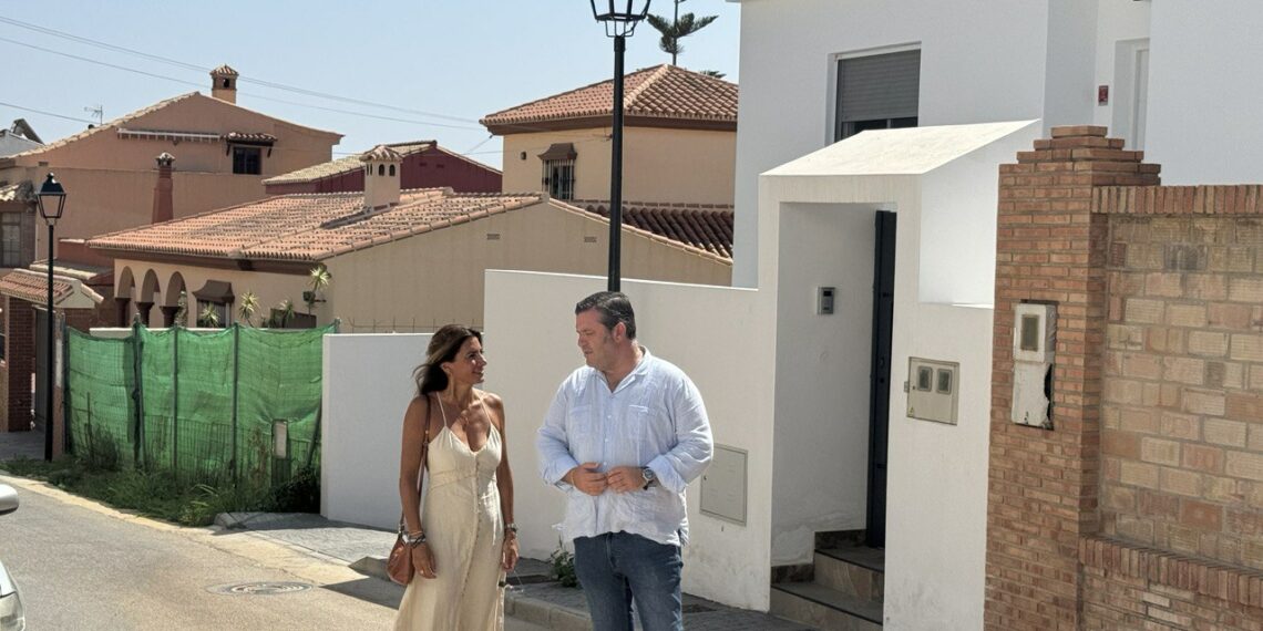 El Ayuntamiento de Mijas dota a la zona de La Loma de alumbrado público