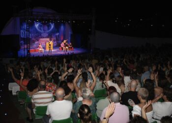 Música en directo, fotografía  y humor marcan la agenda del fin de semana en Mijas