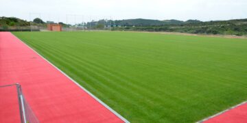 Estepona ampliará la red de instalaciones deportivas con un nuevo campo de fútbol  junto al Palacio de Congresos