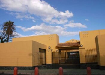 El Ayuntamiento de Torremolinos cierra al público los nichos y el osario del cementerio para solventar un problema de salubridad