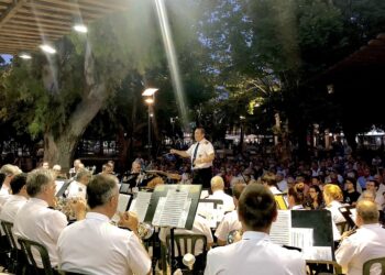 El parque de España de Fuengirola acogerá mañana un concierto de la Banda Municipal de Música y el jueves un espectáculo infantil