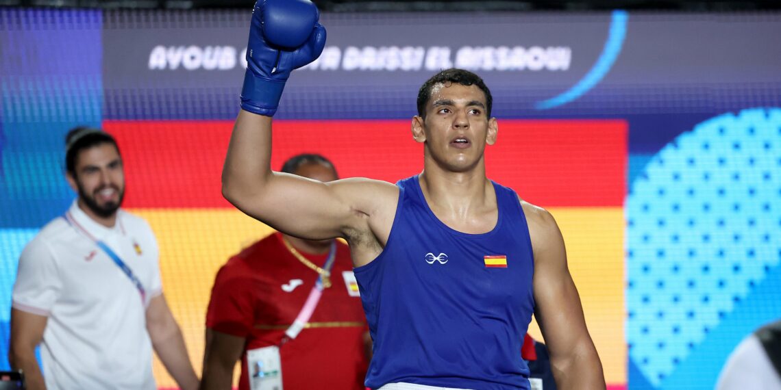 El púgil marbellí Ayoub Ghadfa asegura medalla en los JJOO y combatirá por el oro en +92 kg