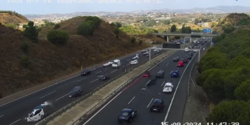 Jueves de retenciones en Fuengirola a causa de un accidente sin heridos