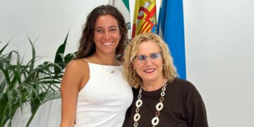 Cerca de 300 deportistas participarán en la I Travesía a Nado ‘María de Valdés’ en Fuengirola