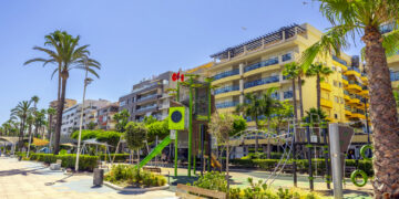 Estepona destinará más de un millón de euros a la renovación y mejora de los parques infantiles del núcleo urbano y el extrarradio