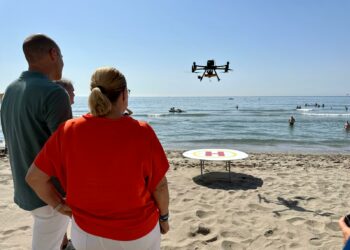 El servicio de aerovigilancia con drones de las playas de Fuengirola realizó más de 2.600 misiones entre junio y julio