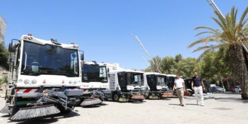 Marbella adquiere diez nuevas barredoras para Limpieza y sigue avanzando en la renovación de la flota de la delegación