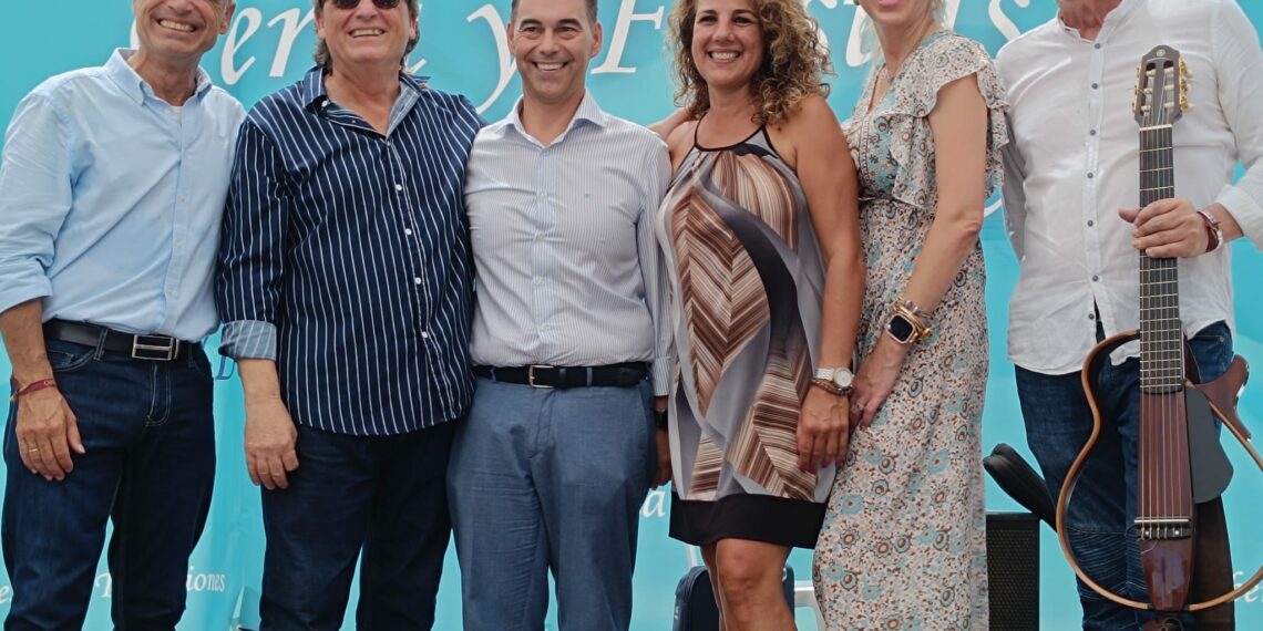 Arranca la Feria de Día en la Plaza de las Tres Culturas de Benalmádena