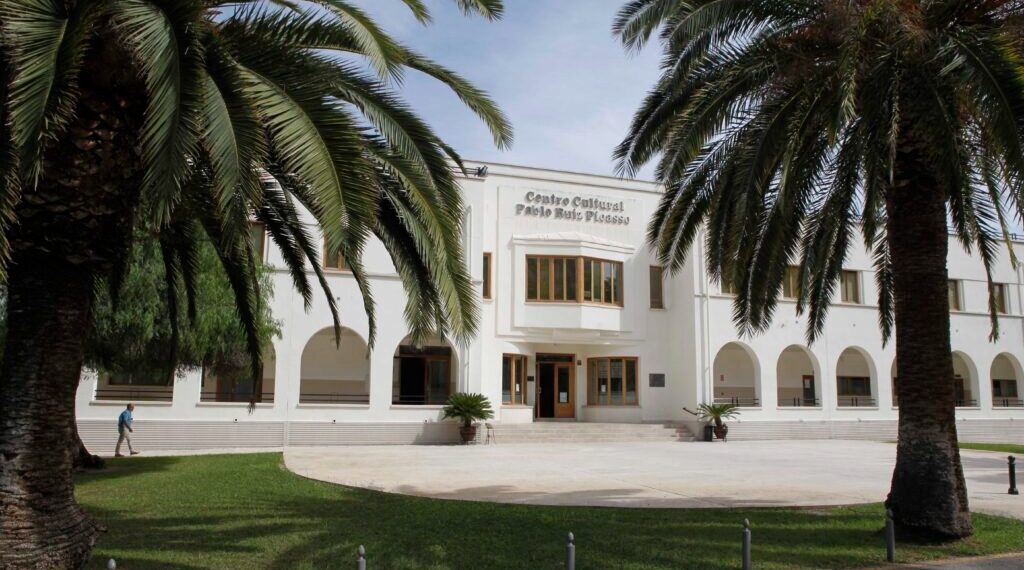 La Universidad Popular de Torremolinos aumenta las plazas disponibles para el curso de preparación a Acceso a la Universidad ante la alta demanda