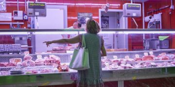 La inflación baja al 2,2%, la tasa más baja de los últimos 14 meses