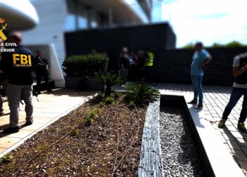 La Guardia Civil detiene en Estepona al líder de una red internacional de ciberdelincuencia