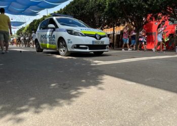 Detenido por agredir a dos agentes y golpear a un caballo en el Real de la Feria de Málaga