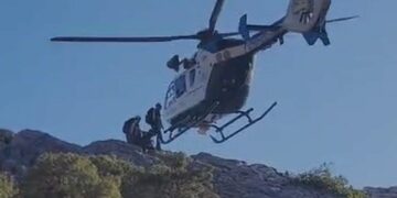 Rescatan a un senderista en una ruta por Sierra Blanca tras sufrir un golpe de calor