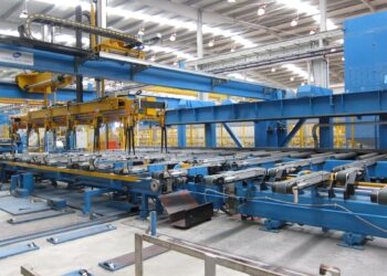 La producción industrial baja un 8,9% en junio en Andalucía, 4,8 puntos más que la media nacional