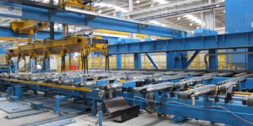 La producción industrial baja un 8,9% en junio en Andalucía, 4,8 puntos más que la media nacional