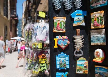 Desciende un 6% el número de viajeros en la provincia por la bajada del turismo nacional