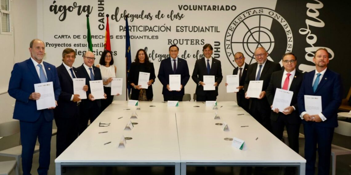 Junta y universidades firman un convenio para la coordinación de la atención a la discapacidad
