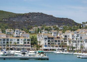 Manilva recuperará las letras sobre el Puerto de la Duquesa