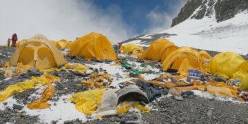Drones chinos ayudarán a eliminar basura del Monte Everest a partir de este otoño