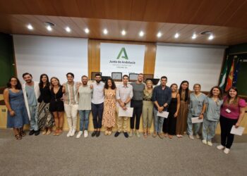 El Hospital Universitario Costa del Sol rinde homenaje a los 20 especialistas internos residentes que finalizan este mes su formación