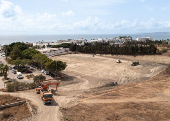 Comienzan las obras del nuevo campo de fútbol con el que Estepona ampliará sus instalaciones deportivas públicas