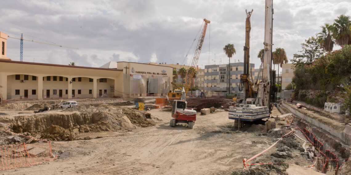 Las obras del nuevo aparcamiento público en El Carmen concluyen su primera fase
