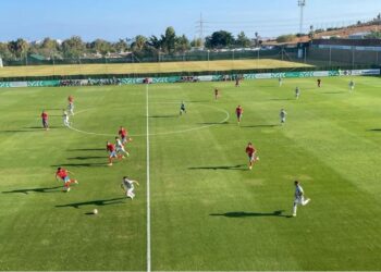 Delirio absoluto en el Estepona-Torremolinos: del 0-3 al 3-3 en solo 4 minutos