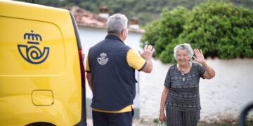 La red postal de Correos en la provincia de Málaga facilita el acceso a servicios bancarios a través de ‘Correos Cash’