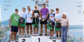 La alcaldesa destaca «el gran éxito de participación» de la Media Maratón de Marbella, que ha reunido a casi 1.500 corredores